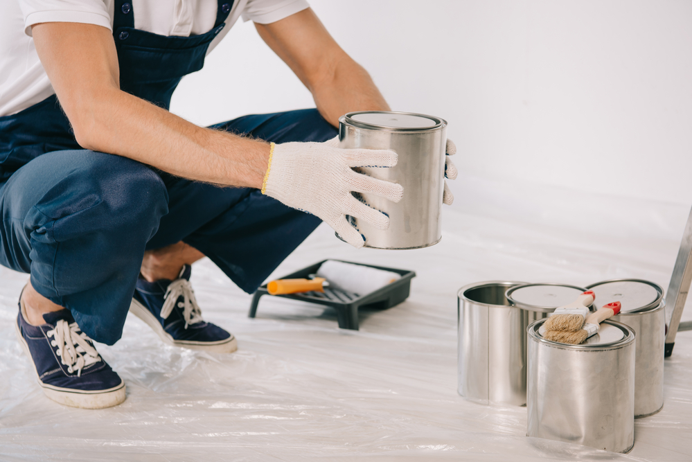Interior vs. Exterior Paint – How’s It Different?