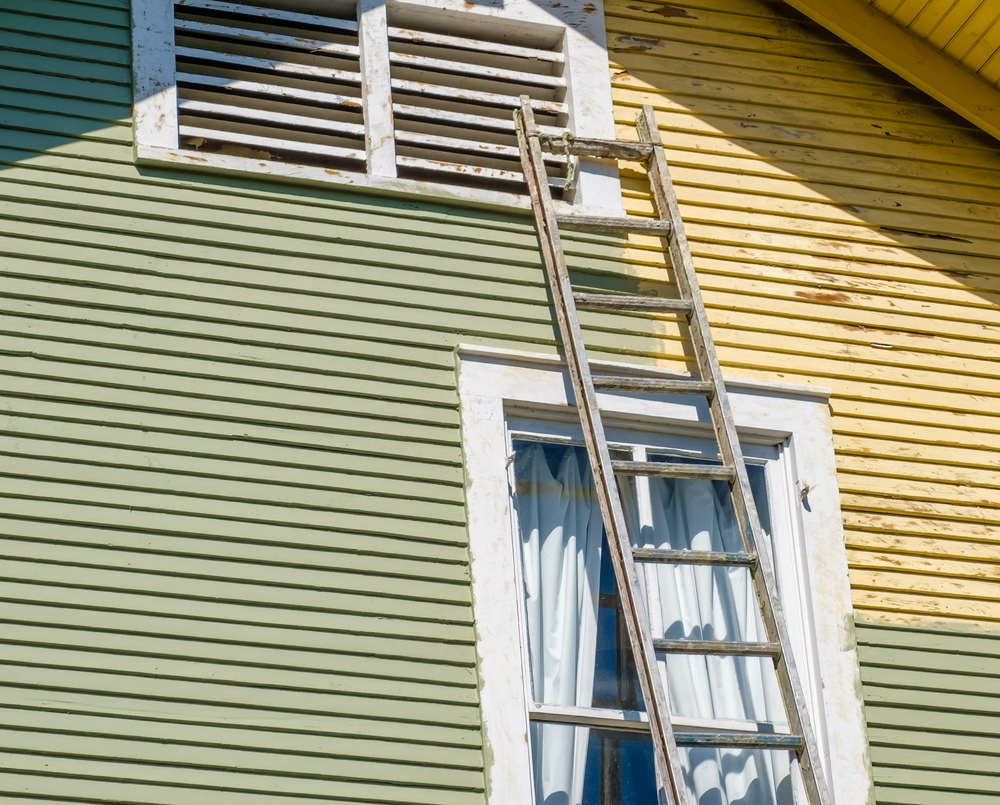 Why Does Paint Peel Off Aluminum Siding?